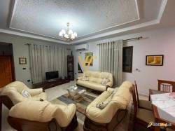 VILE 3-KATSHE ME QERA TE QSUT 1.000 EURO