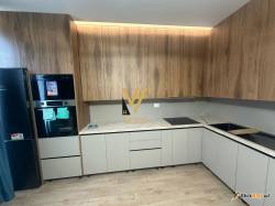 3&plus;1&plus;2BLK ME QERA NE ASTIR 650 EURO
