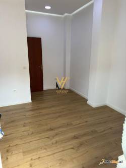 AMBIENT 18 M2 TE KOMUNA PARISIT 25.000LE