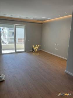  ZYRE 120 M2 KOMUNA 130.000 LEKE