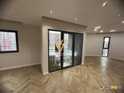 ZYRE 126 M2 TE UNAZA E RE 1.250 EURO