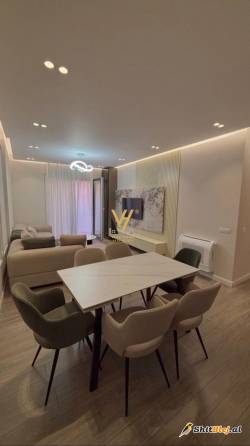 2&plus;1 ME QIRA TE ROSE GARDEN,TEG 1.100 EUR