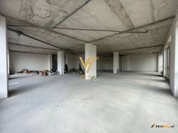 AMBIENT 300 M2 NE PORCELAN 3.000 EURO