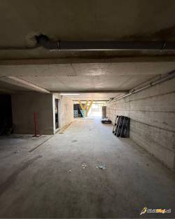 MAGAZINE 200 M2 NE KOMBINAT 50.000 LEKE