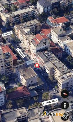 Dyqan 100m2 tek Rruga Durrësit 